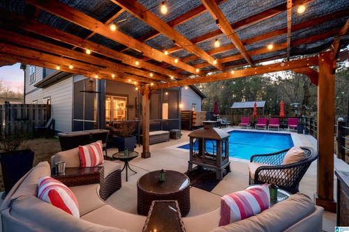 912 Shelby Farms Cir, Alabaster, AL, 35007-5097 | Card Image