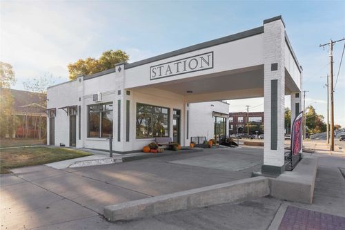 1017 Austin Ave, Brownwood, TX, 76801-3306 | Card Image