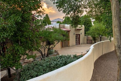 8912 Rio Grande Blvd Nw, Los Ranchos, NM, 87114-5071 | Card Image