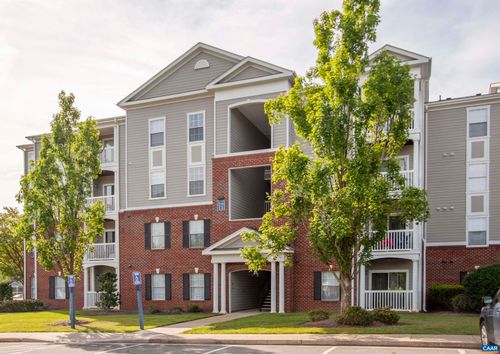208-122 Yellowstone Dr, CHARLOTTESVILLE, VA, 22903 | Card Image