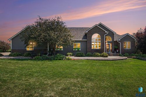 48071 Sun Meadow Ct Court, Sioux Falls, SD, 57108 | Card Image