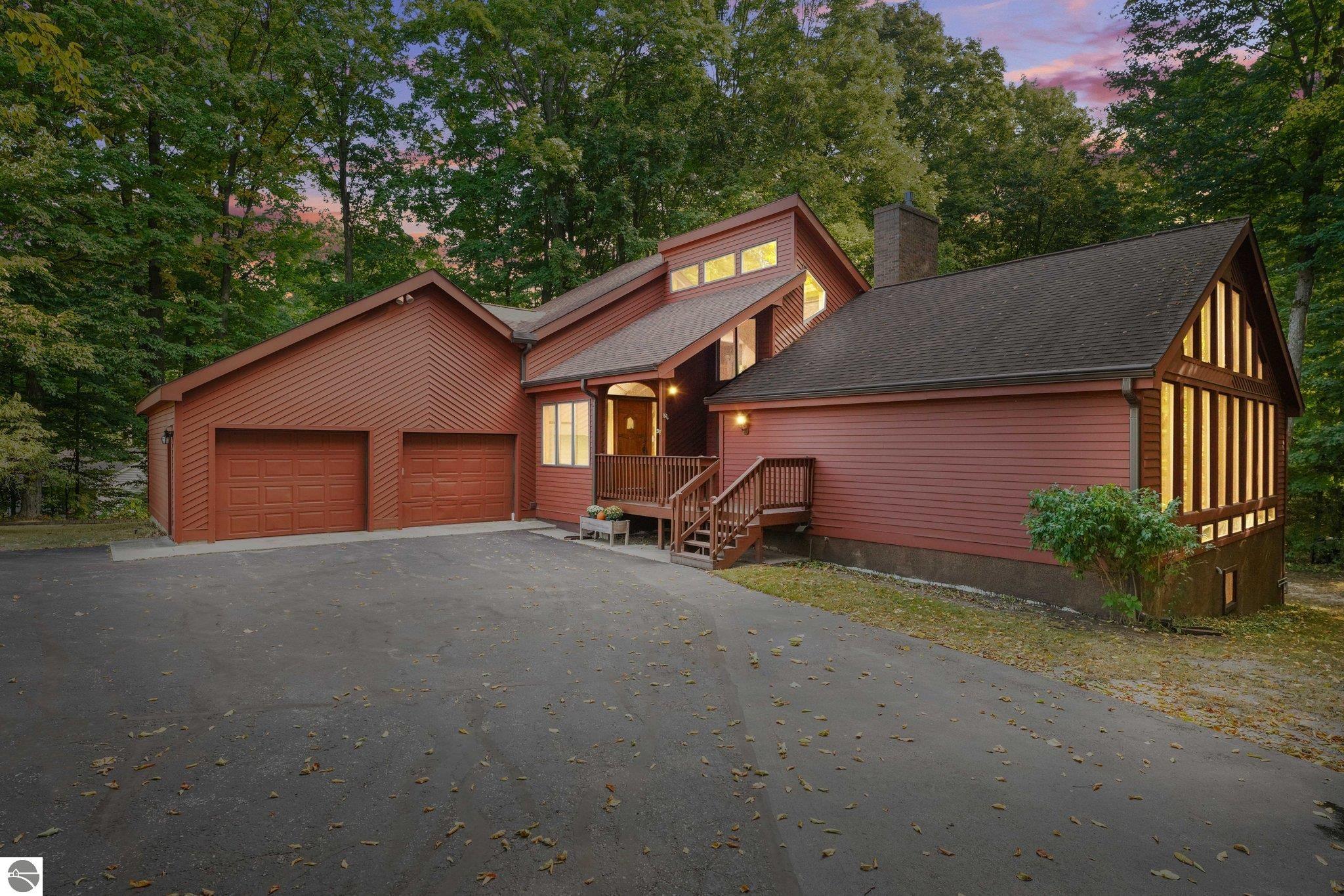 Ramblewood Dr, Cedar, MI 49621