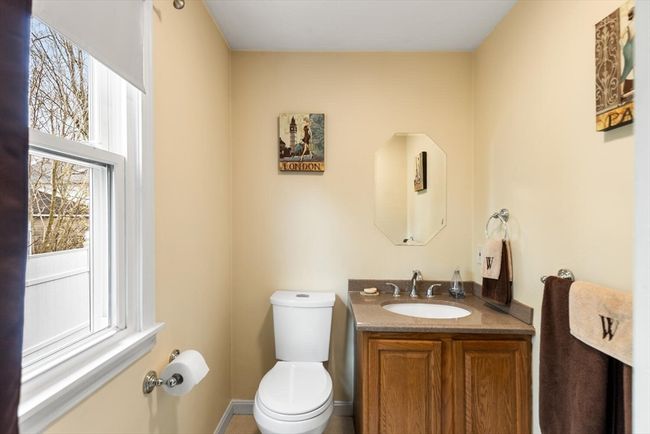 15 Gilbert St, House other with 3 bedrooms, 3 bathrooms and 3 parking in Waltham MA | Image 14