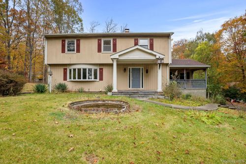 2 Redding Ln, Mahopac, NY, 10541-2758 | Card Image
