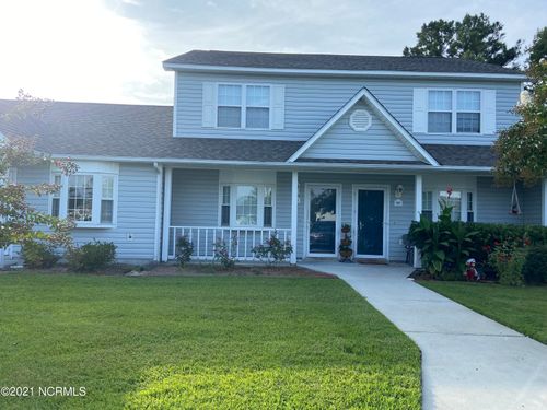 803 Courtyard W, Newport, NC, 28570-9526 | Card Image