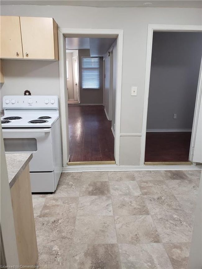 205 Kenilworth Ave N, House other with 5 bedrooms, 2 bathrooms and null parking in Hamilton ON | Image 6