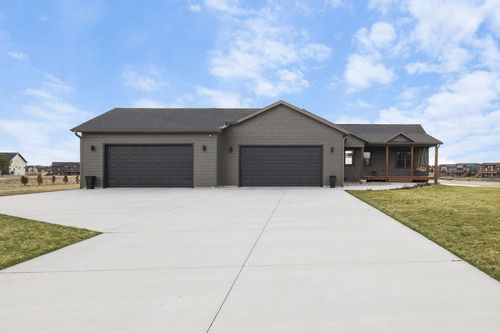 N8776 Island View Dr, New Lisbon, WI, 53950-8806 | Card Image