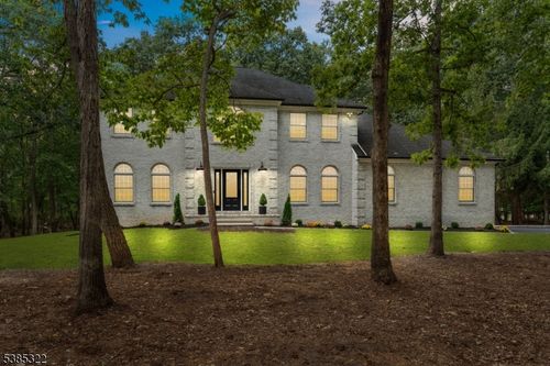 14 Deer Run Dr, Millstone Twp, NJ, 08510-1209 | Card Image