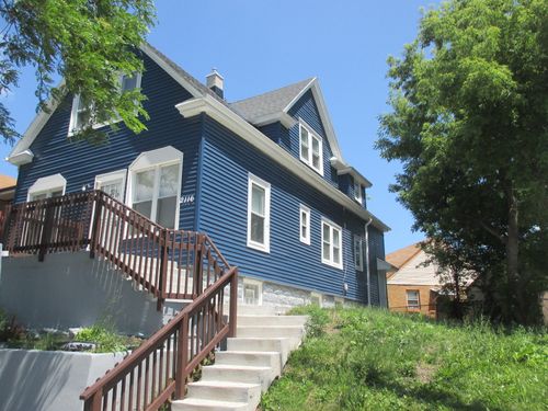 2116 W Atkinson Ave, Milwaukee, WI, 53209-6706 | Card Image