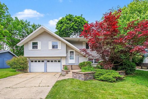 1714 Kingston Ln, Schaumburg, IL, 60193-2438 | Card Image
