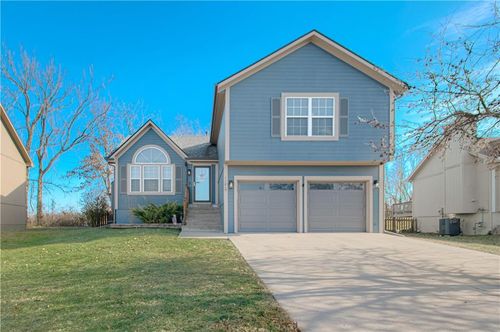 11215 N Lewis Ave, Kansas City, MO, 64157-1083 | Card Image