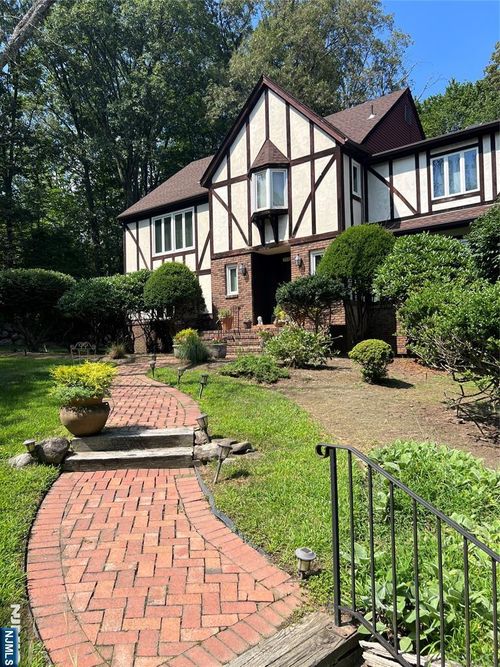 732 Mardinly Ave, Franklin Lakes, NJ, 07417-1462 | Card Image