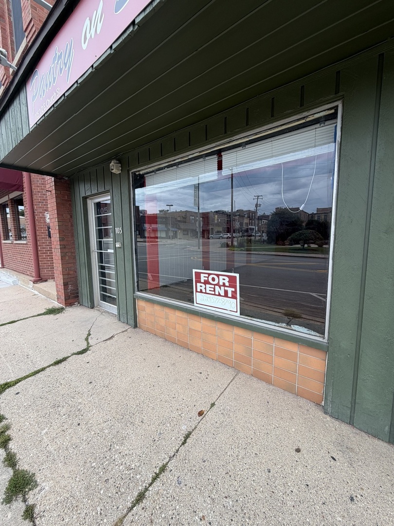Commercial Lease in Woodstock