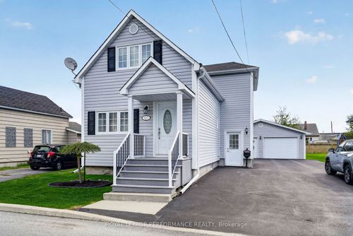 617 Augustus St, Cornwall, ON, K6J3X2 | Card Image