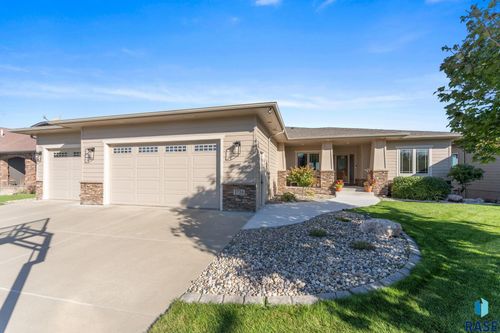 1724 W Grand Arbor Cir Circle, Sioux Falls, SD, 57108 | Card Image