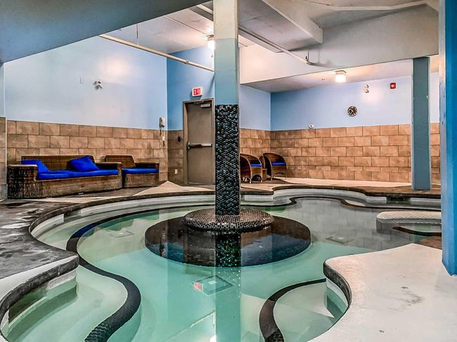 402 - 191 Kananaskis Way, Condo with 3 bedrooms, 3 bathrooms and 1 parking in Canmore AB | Image 41