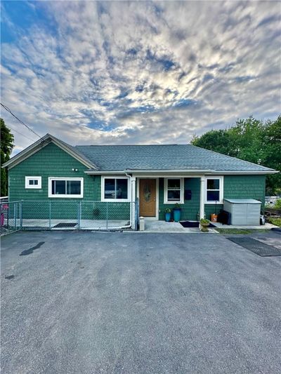 1023 Main Road, House other with 3 bedrooms, 2 bathrooms and 4 parking in Tiverton RI | Image 1