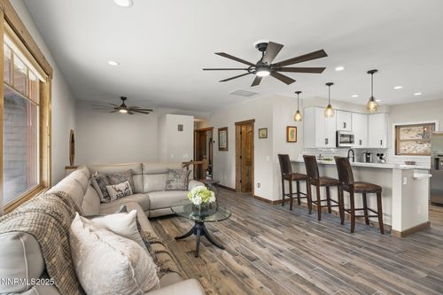 984 Tyner Way, Incline Village, NV, 89451-8515 | Card Image