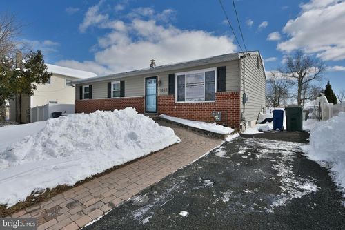 1653 Fitzwatertown Rd, WILLOW GROVE, PA, 19090-4340 | Card Image