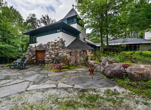 324 Fellows Rd, Pittsfield, VT, 05762-8811 | Card Image