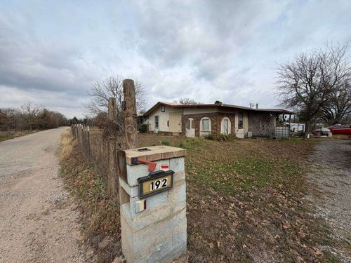 192 Edmonson Ln, Cedar Creek, TX, 78612-3965 | Card Image