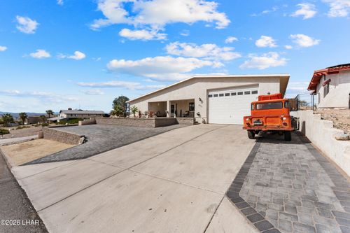 2555 Tradewind Dr, Lake Havasu City, AZ, 86403-5916 | Card Image