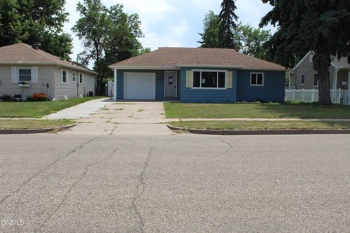 117 Sioux Avenue, Bismarck, ND, 58501 | Card Image