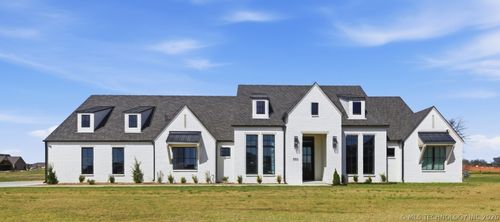 5501 E 174th St S, Bixby, OK, 74008-3070 | Card Image