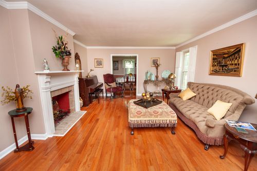 147 Hillbrook Dr, Spartanburg, SC, 29307-3019 | Card Image