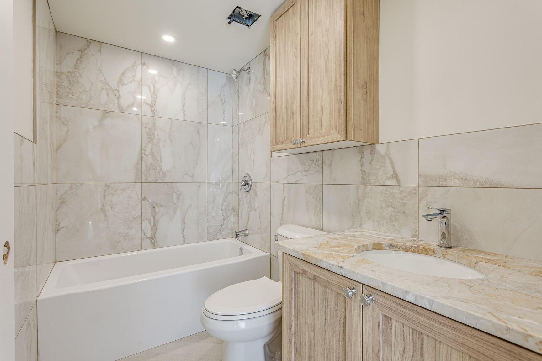Residential Lease in Laval (Chomedey) 4