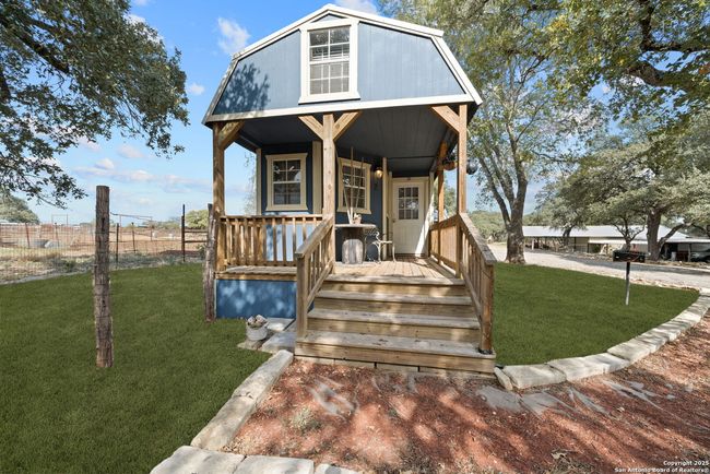 6005 W Ammann Rd, Home with 5 bedrooms, 5 bathrooms and null parking in Bulverde TX | Image 24