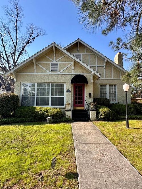 110 W North, Valdosta, GA, 31601 | Card Image