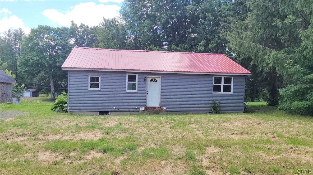 Dix Dr, Phoenix, NY 13135
