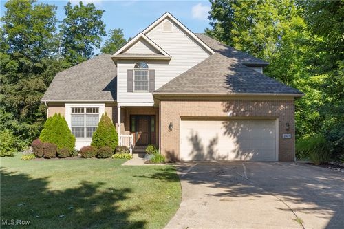 2967 Chaderton Cir Nw, North Canton, OH, 44720-8253 | Card Image