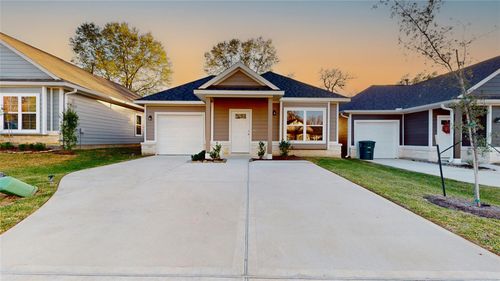 11809 E Gate Dr, Willis, TX, 77318-1543 | Card Image