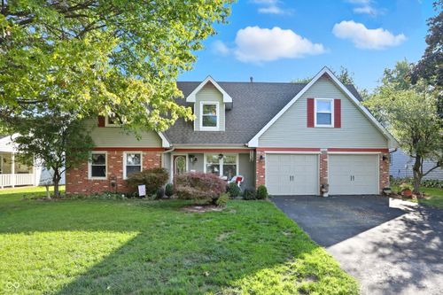 8255 Lynn Dr, Indianapolis, IN, 46237-9546 | Card Image