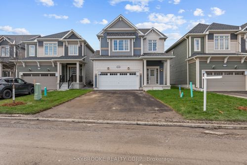 350 Mceachern Lane, Gravenhurst, ON, P1P0H8 | Card Image