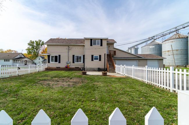 152 W Randolph St, House other with 4 bedrooms, 3 bathrooms and null parking in Nappanee IN | Image 5