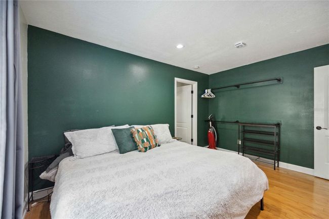 4411 Friar Tuck Ln, House other with 3 bedrooms, 4 bathrooms and null parking in SARASOTA FL | Image 10