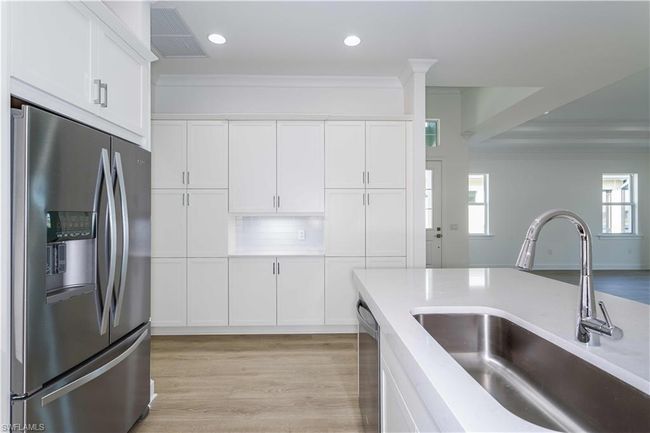 8925 Calypso Ct, Condo with 2 bedrooms, 2 bathrooms and 2 parking in Naples FL | Image 10