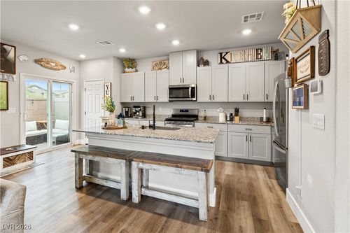 7562 Brody Meadows Street, North Las Vegas, NV, 89084 | Card Image