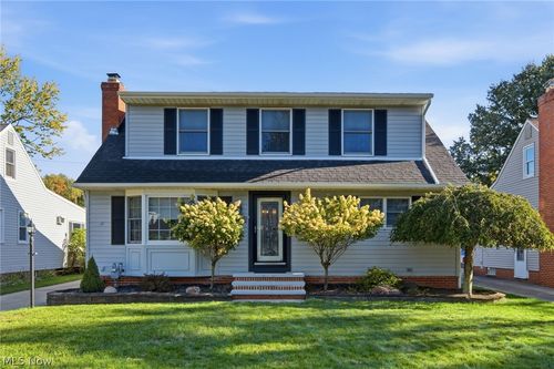 16420 Parklawn Ave, Middleburg Heights, OH, 44130-5329 | Card Image