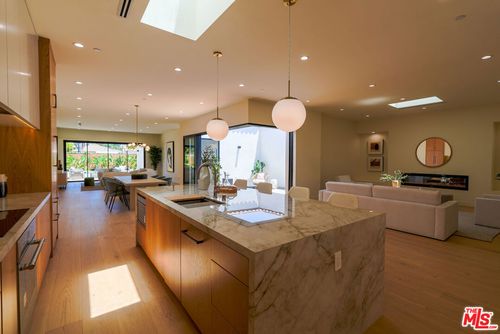 4936 Coolidge Ave, Culver City, CA, 90230-5121 | Card Image