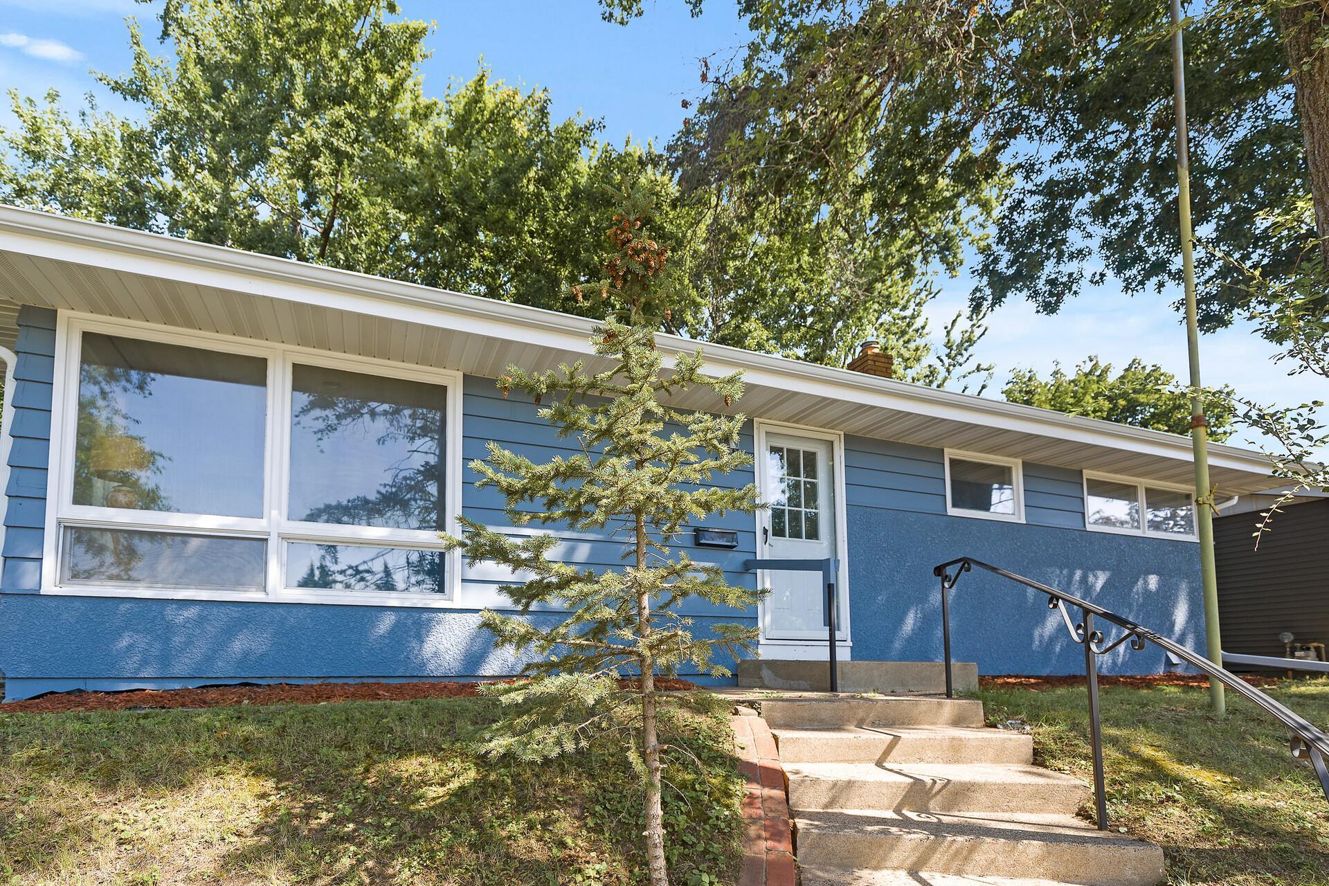 Wilson Ave, Saint Paul, MN 55106