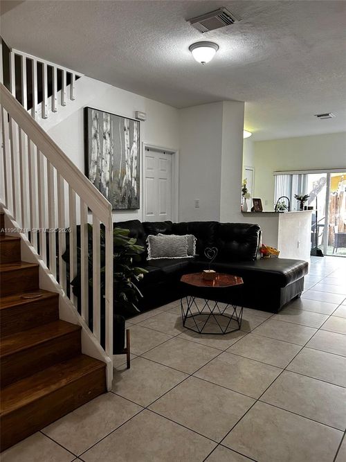 28-10775 Nw 83rd Ter, Doral, FL, 33178-1691 | Card Image