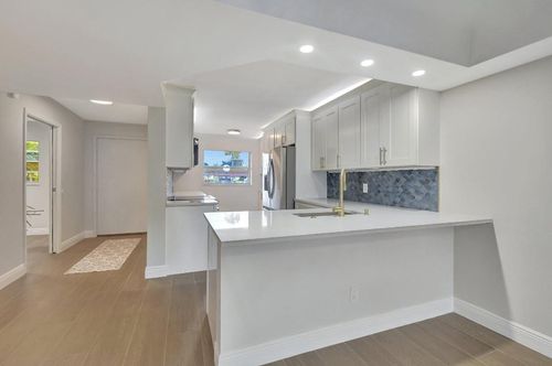 102-23305 Barwood Ln N, Boca Raton, FL, 33428-6734 | Card Image