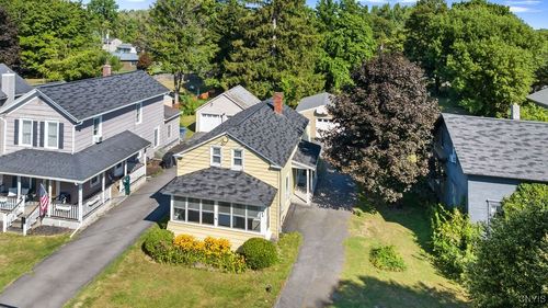 153 W Seneca St, Manlius, NY, 13104-2442 | Card Image