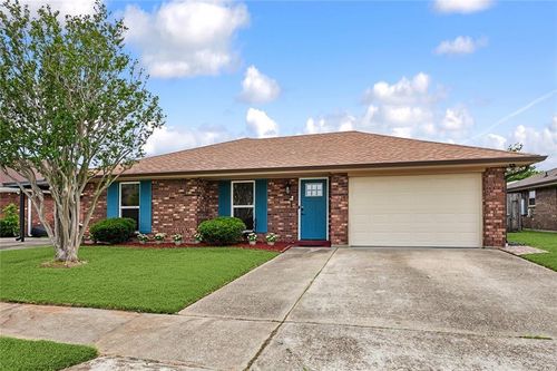 1604 Celtic Dr, Marrero, LA, 70072-4041 | Card Image