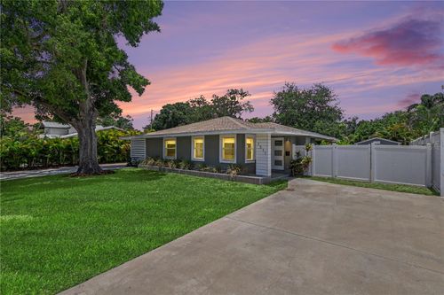 3511 W Azeele St, TAMPA, FL, 33609-2915 | Card Image