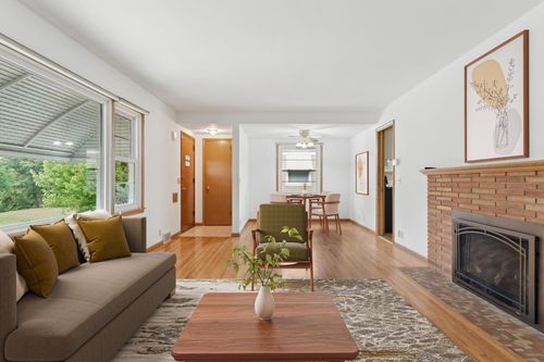 3530 Beard Ave N, Robbinsdale, MN, 55422-2345 | Card Image